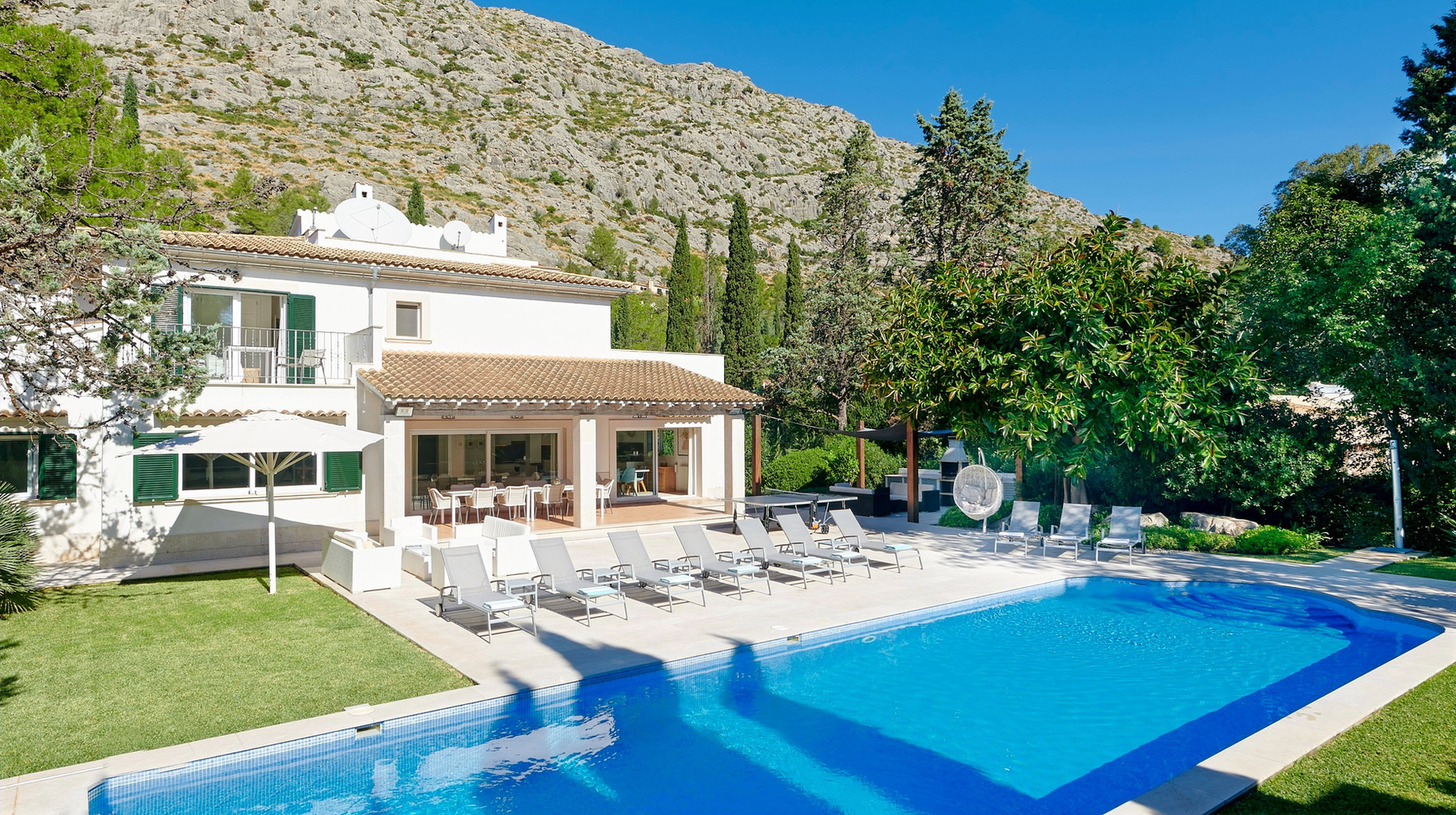 The best time to visit beautiful Pollença, Mallorca is actually in the Autumn and Spring!
